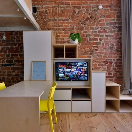 Rynek Stare Miasto 4 - Klima Netflix *